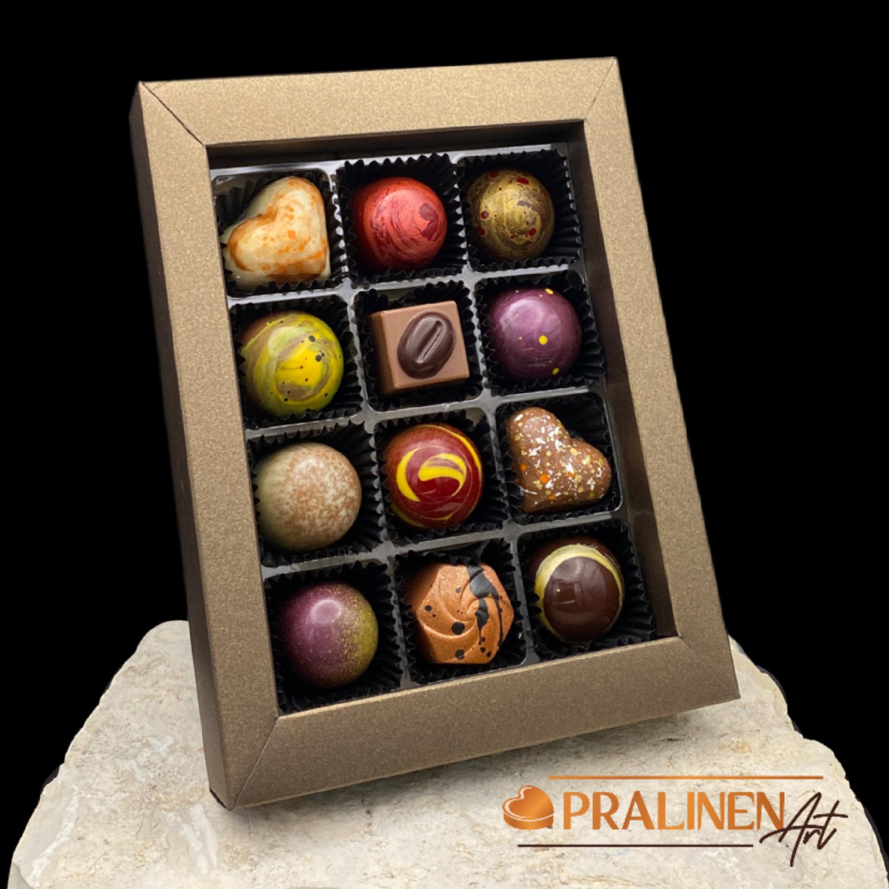 Christmas Day - Winterliches Pralinensortiment mit 12 verschiedenen Sorten