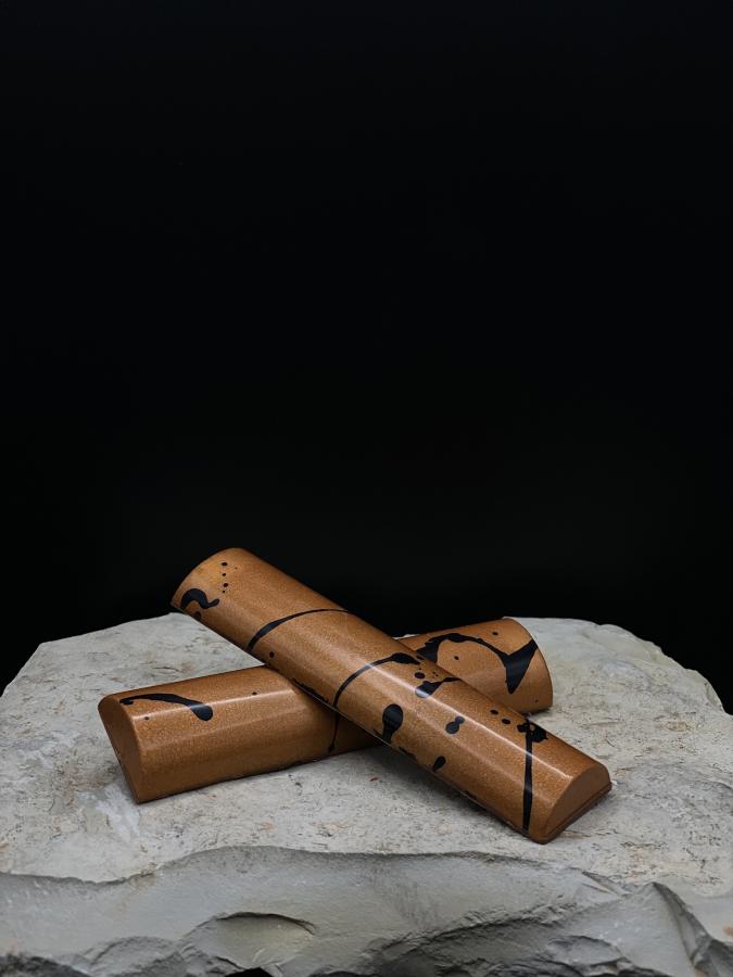 handgemachter SchokoRiegel / Energieriegel mit edlem Haselnuss Gianduja Nougat aus piemonteser Haselnüssen gefüllt und mit Belgischer Vollmilchschokolade ummantelt