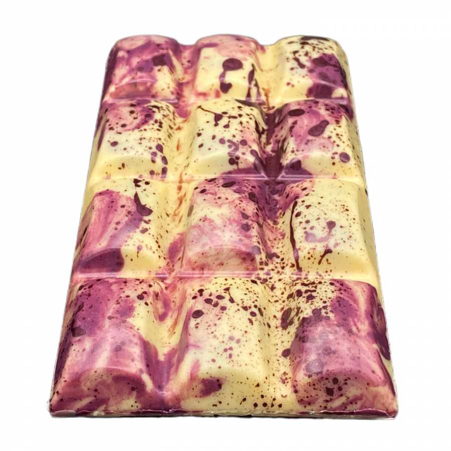 Belgische Schokolade | handgemachte Schokoladentafel aus weißer belgischer Schokolade gefüllt mit einer fruchtig frischen Füllung aus Brombeeren mit cremiger Cheesecake Ganache