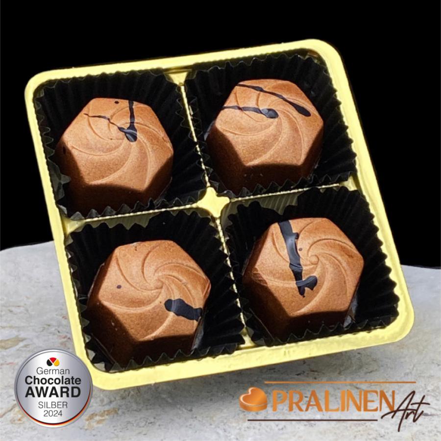 Nougat Pralinen zweischichtig aus Piemonter Haselnüssen (4 Stück)